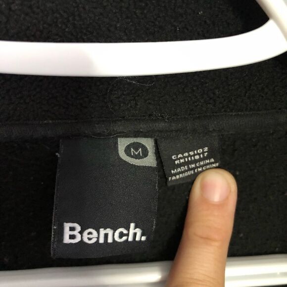 bench Size Med Black Fleece Sweater/Jacket - Picture 4 of 5